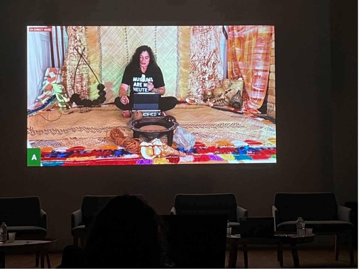 Divergent Conservations – conservations&nbsp;divergentes